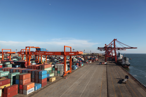  p data-id="gnfgiszcl1">地处山东莱州市的海庙港,自1982年竣工开港