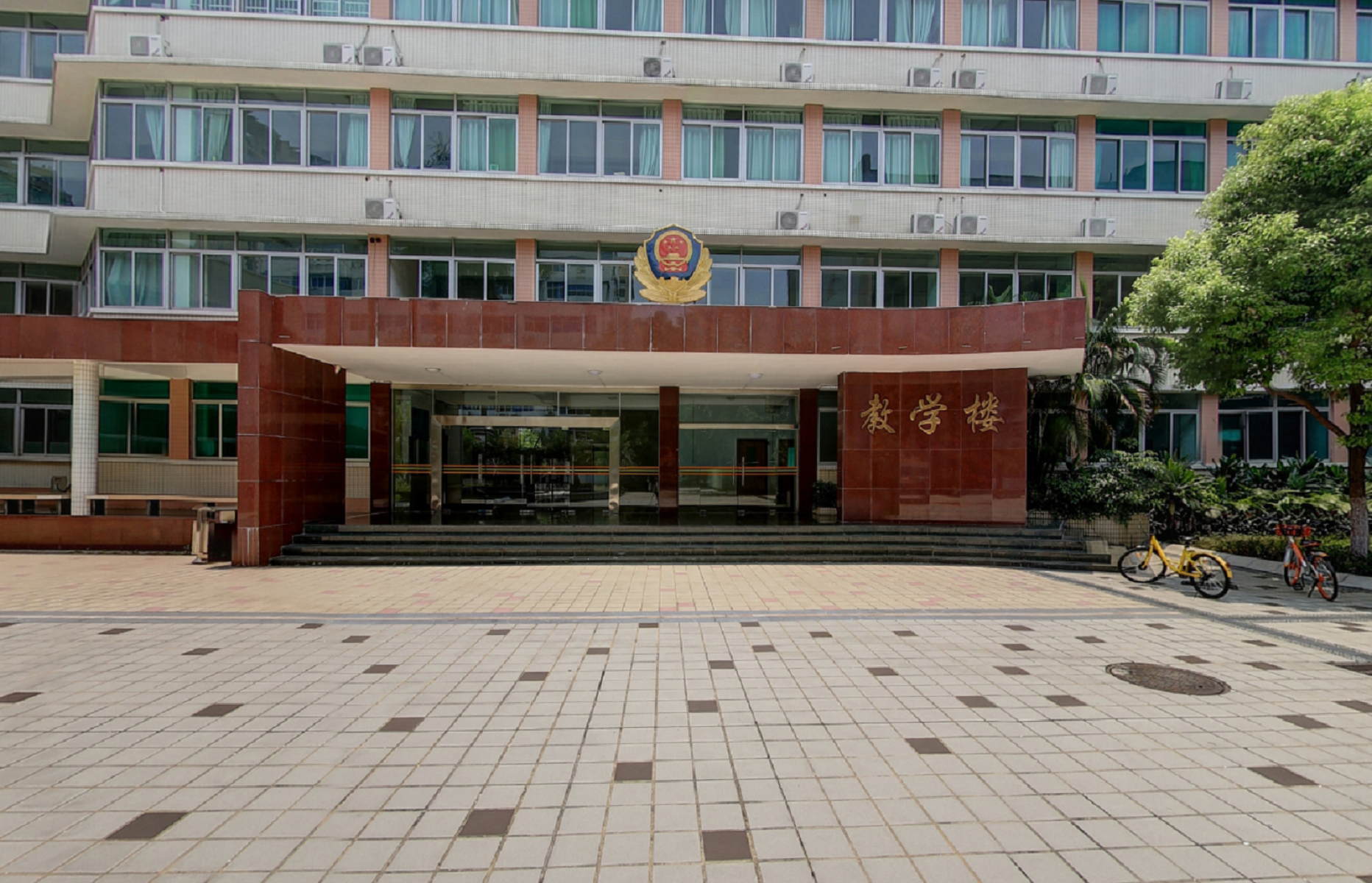  /i>)位于广东省 a target="_blank" href="/item/广州市/21808" data