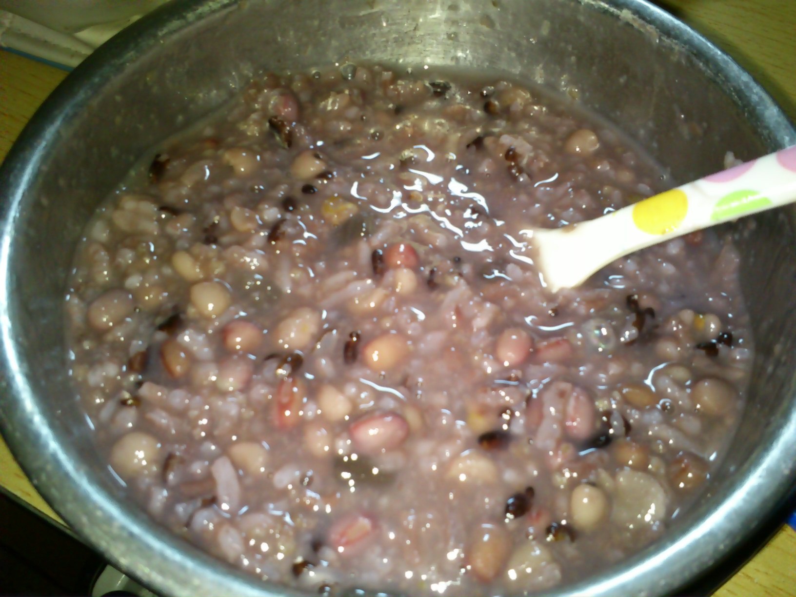 红豆小米薏米黑米粥