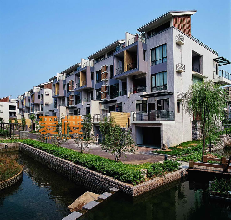 中天金海岸项目位于福建省福州市仓山区金山街道金桔路278号,为63亩 