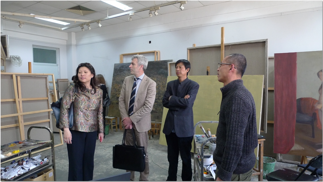  p data-id="gnbrll8hfk">王鹤 span class="psl-tag">现为北京云上