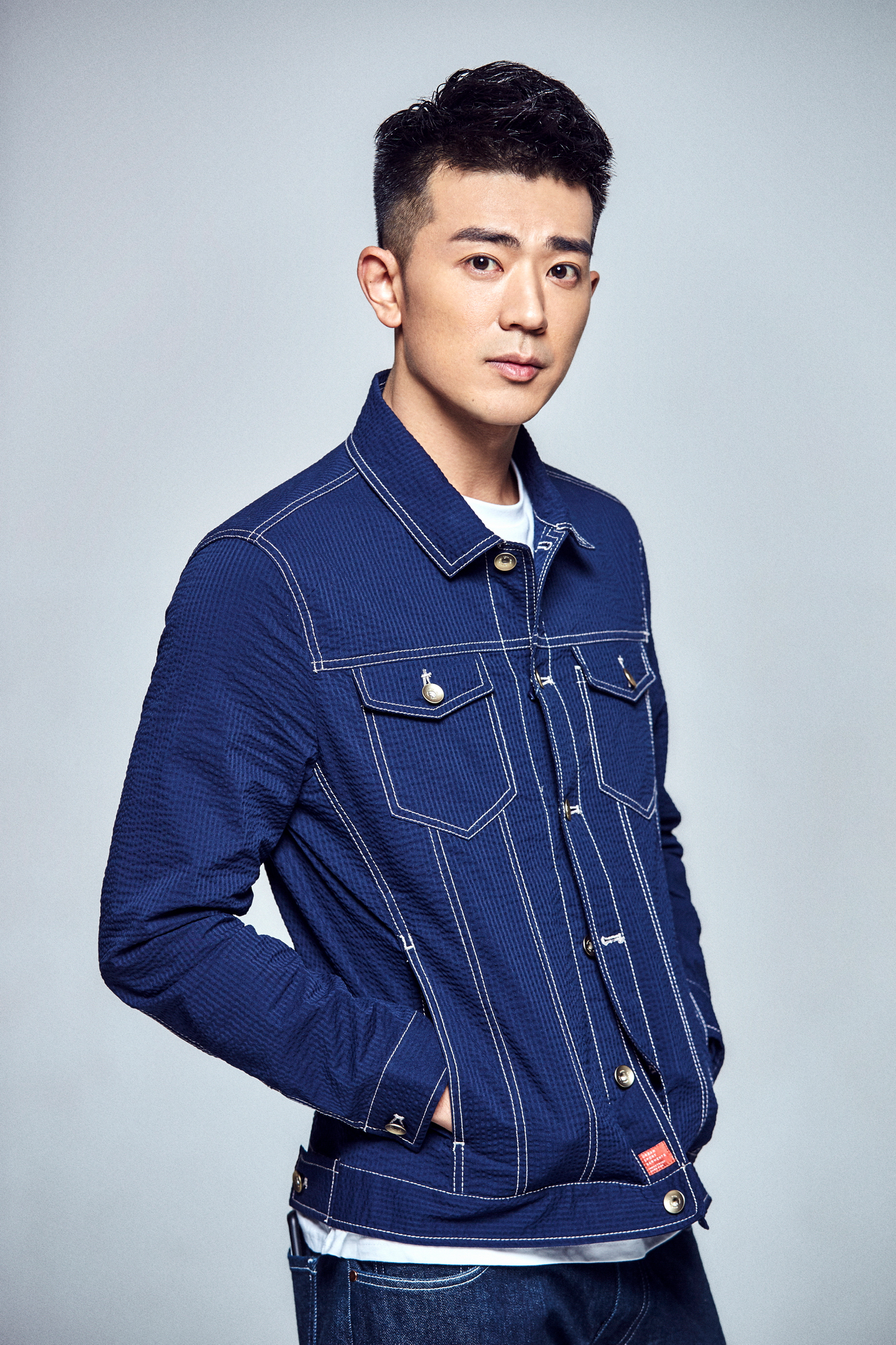  p>李岷城,1987年3月15日出生于辽宁省盘锦市,中国内地男演员,毕业于 