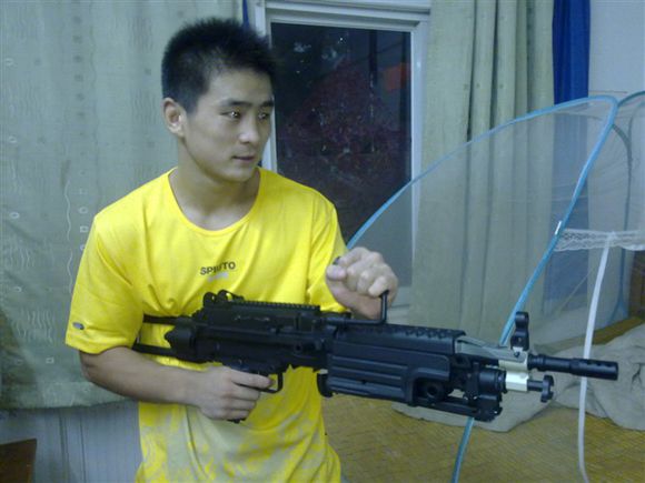 董文飞