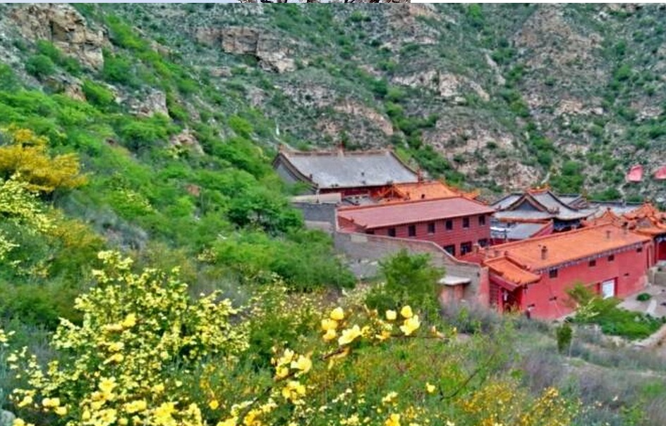  p data-id="gnwlwyt4ow">山西大同西严寺(原名"西岩寺")位于大同市