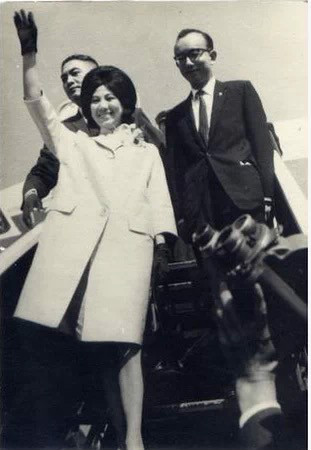  p data-id="gncoh8tqpq">凌波(1939年11月16日—),中国台湾电影演员