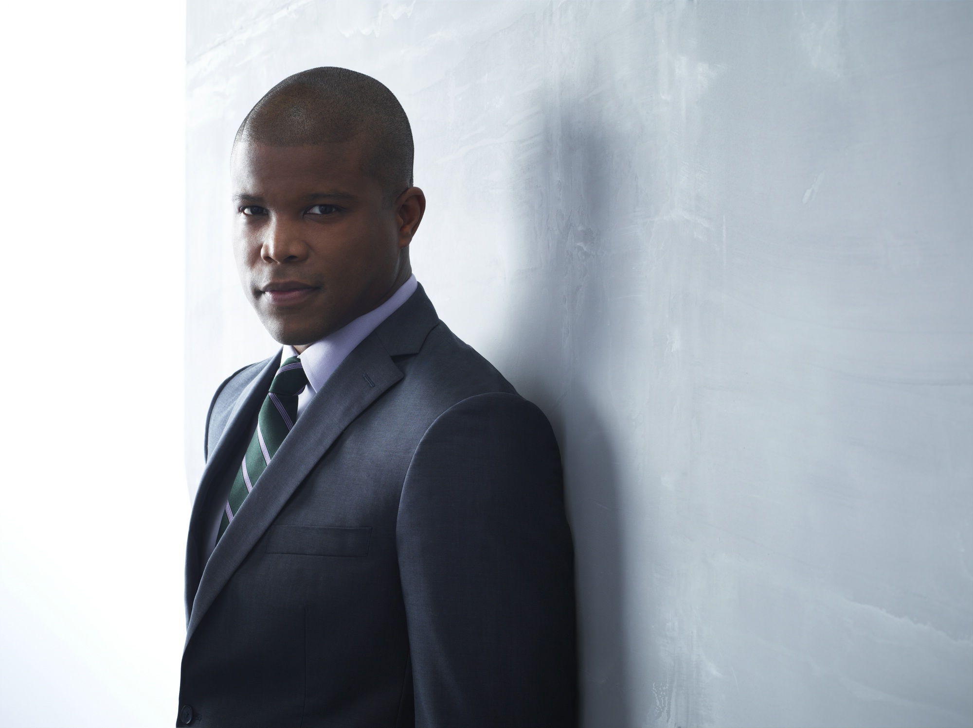  p> b>《妙警贼探》 /b>(white collar,另译:《猫鼠游戏》),是由美国