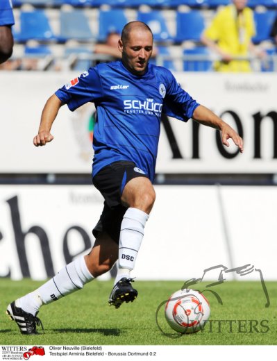  p> a href="#" data-lemmaid="25998">奥利弗 /a>·诺伊维尔(oliver