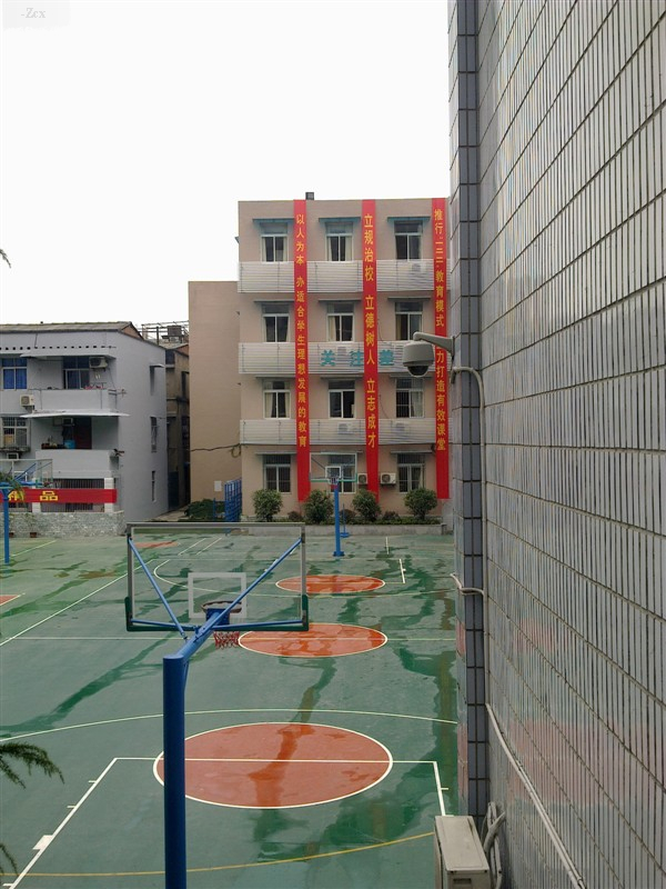  p>武汉市第七中学,位于湖北省江汉区万寿街21号.