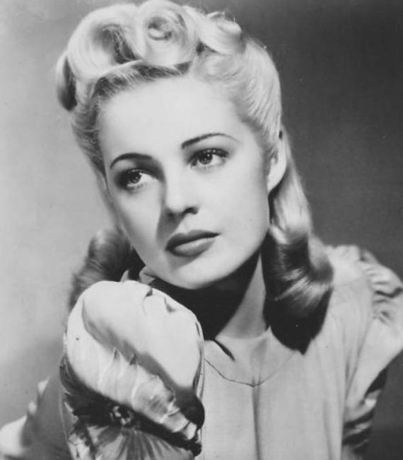  p>玛丽·贝丝·休斯(1919–1995),出生于伊利诺伊州,美国女演员,出演