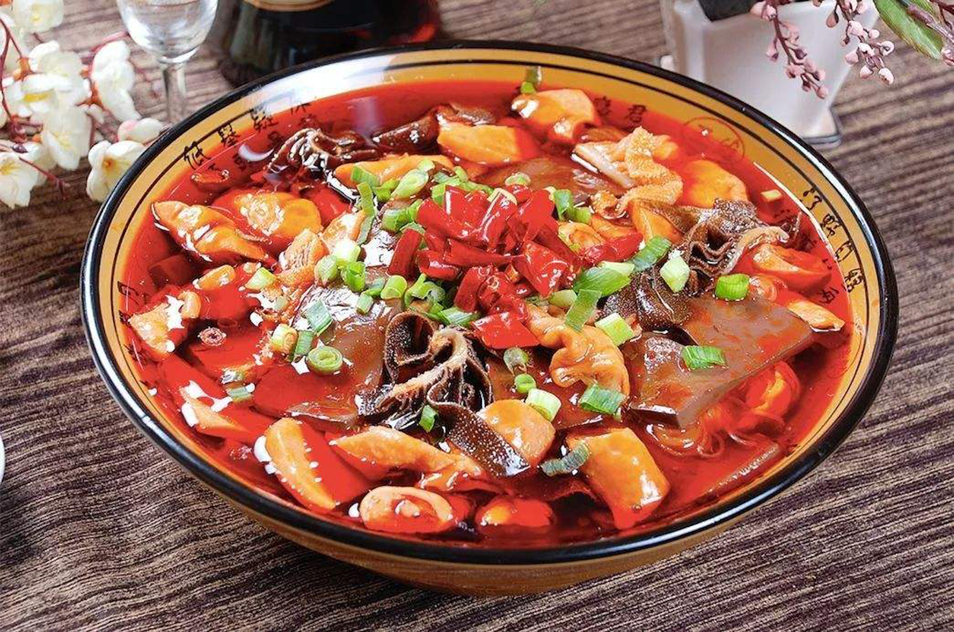  p>毛血旺是 a target="_blank" href="/item/川菜/26409" data-lemma