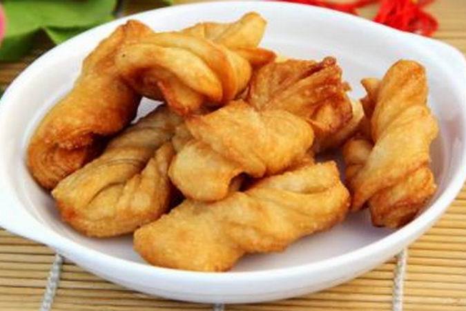  p data-id="gnwl2mccdl">大头麻叶是山西大同的特色传统小吃,具有