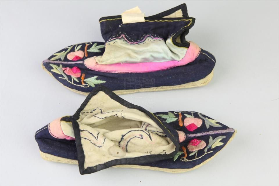 民国绣花女式布筒靴