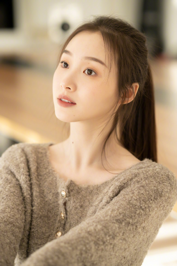  p>蒋鹏宇,2002年10月26日出生,中国内地影视女演员.