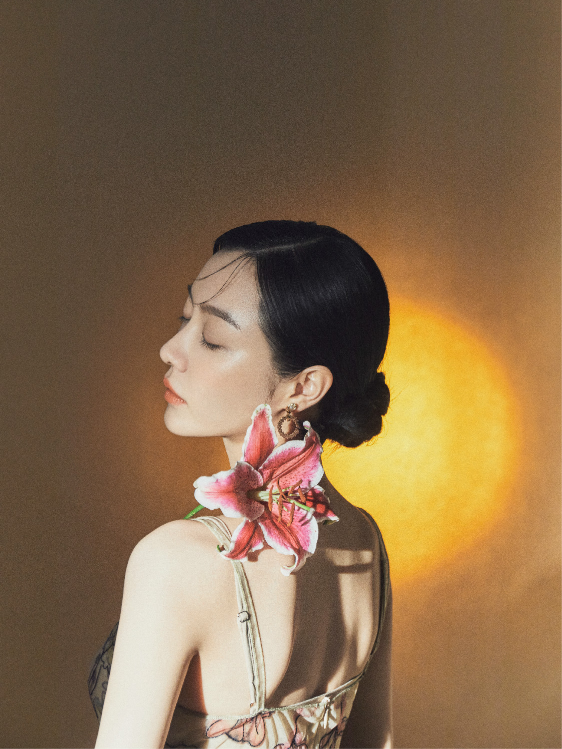 熊欣) /i>,出生于湖南省怀化市,中国内地影视女演员,毕业于星海音乐