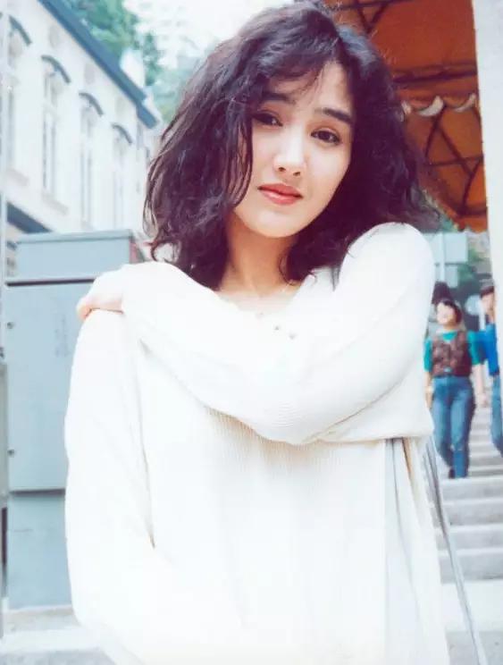  p>柏安妮(ann bridgewater),1963年6月12日出生于中国香港,华语影视