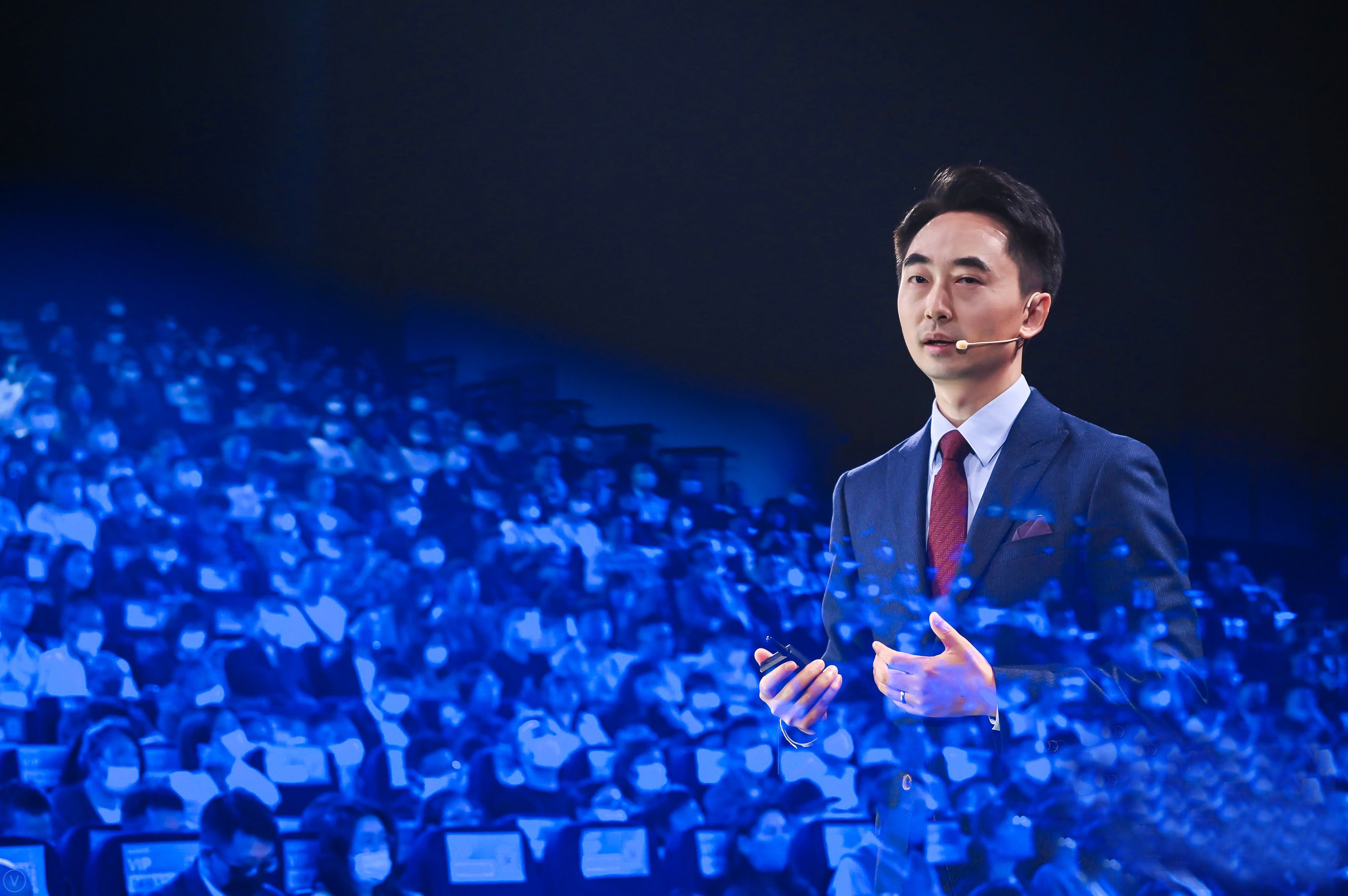 "进化的力量"是年度演讲主题,该系列的