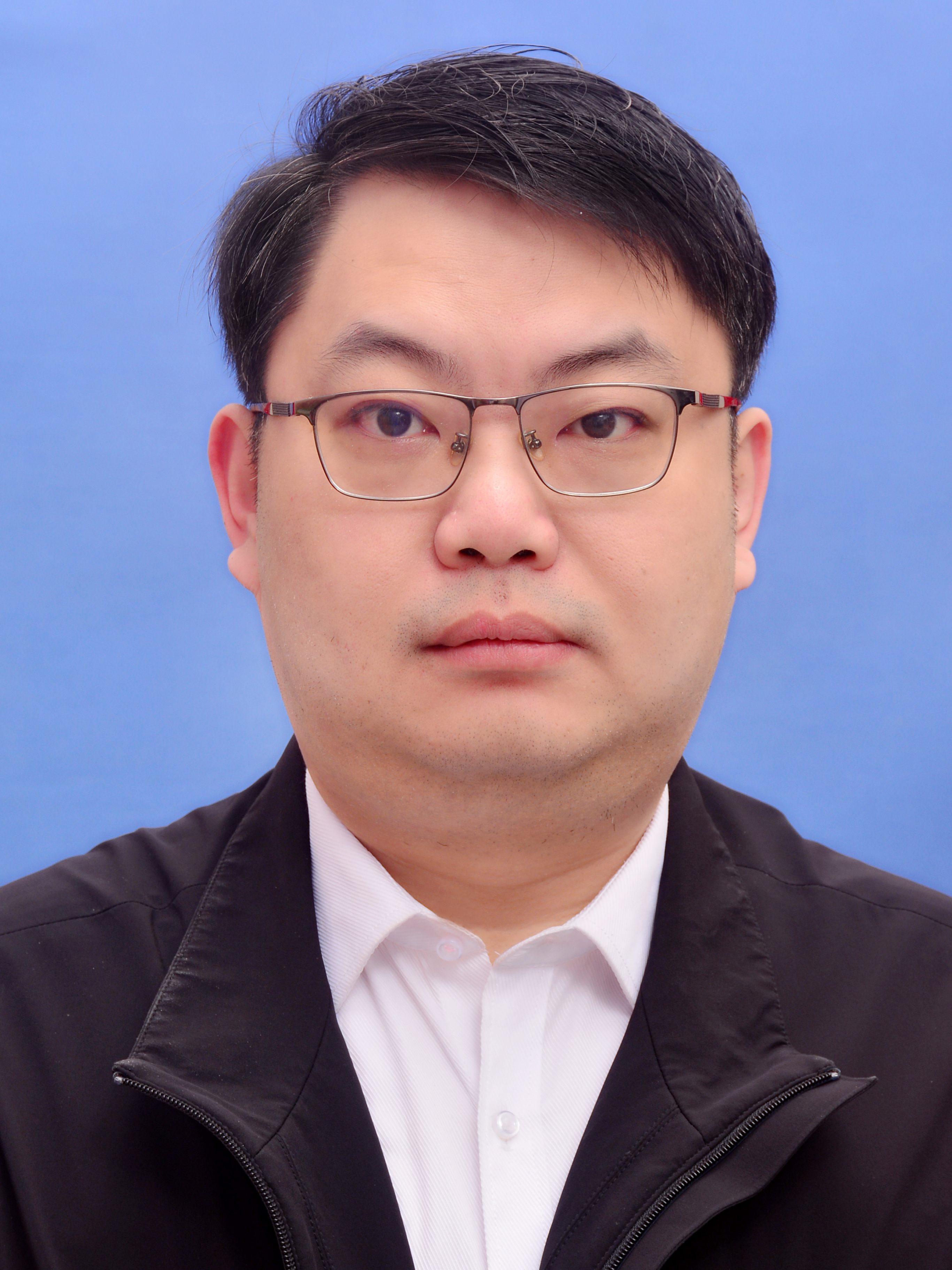 现任重庆市巫山县司法局党组成员,政治处主任. /p>