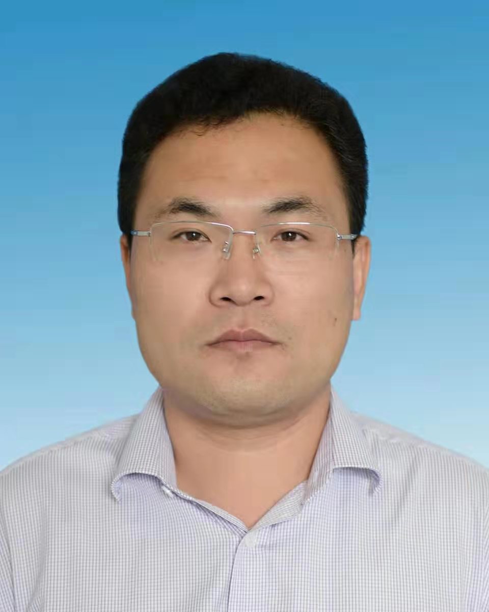  p data-id="gnb2hqm6e1">王大雷,男,汉族,1978年8月生,平山县人,2006