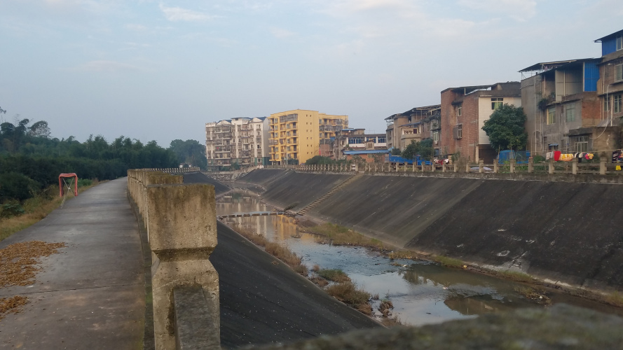  p>底蓬镇(已撤销),原隶属于四川省宜宾市江安县,地处江安县南部,东接