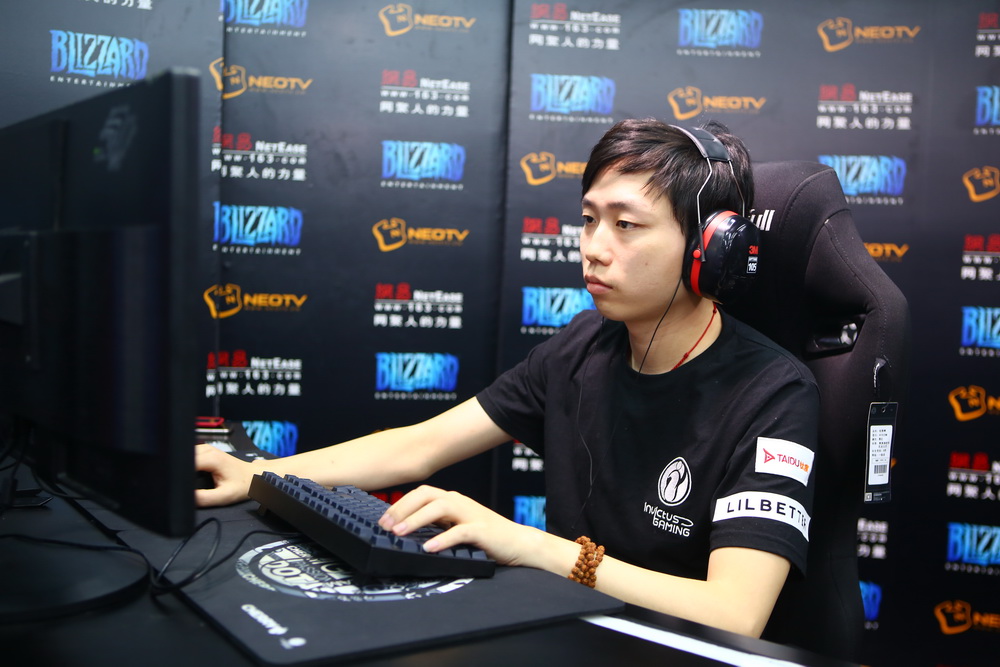  p>ig战队星际争霸2项目选手,本名胡翔 /p>