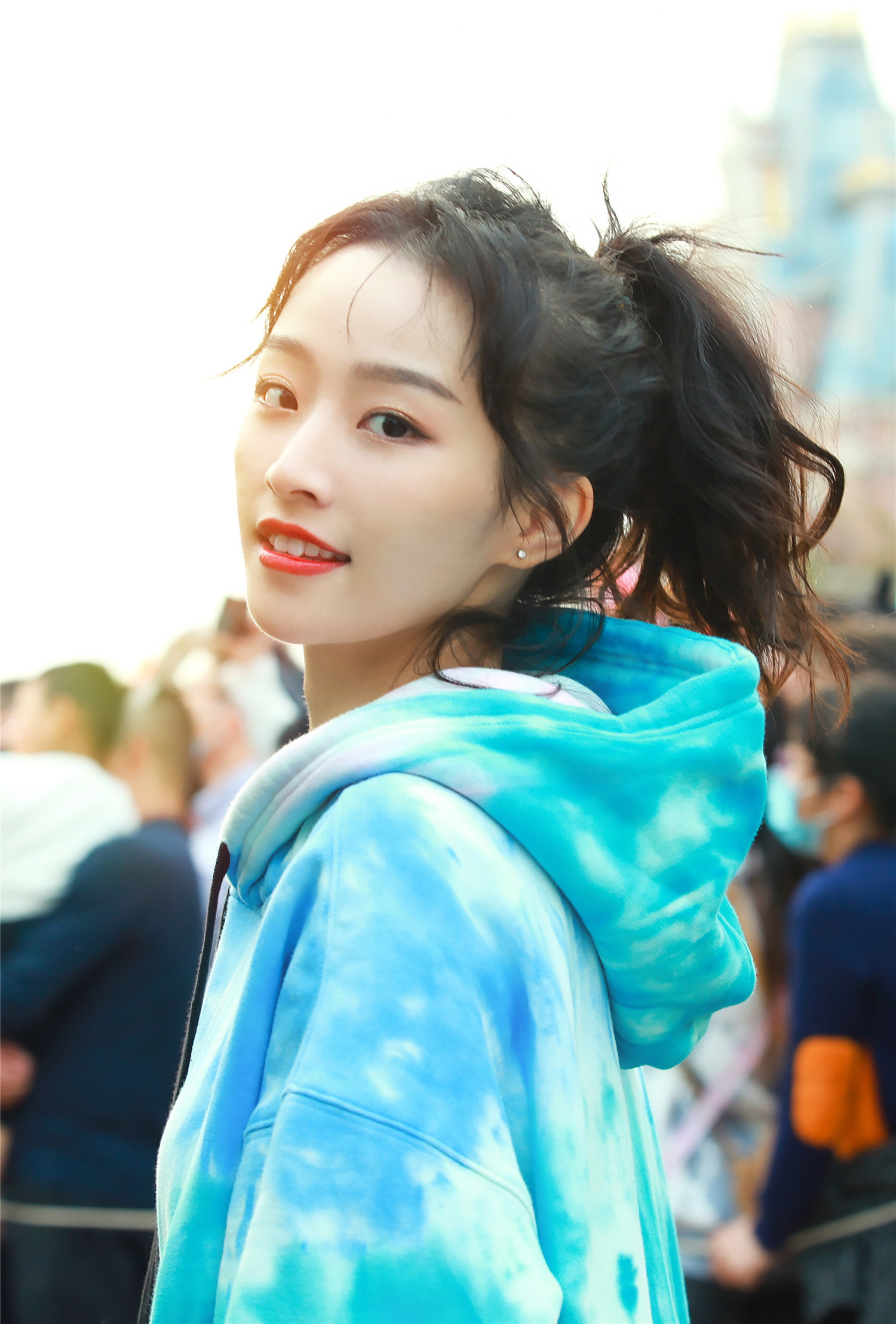  p data-id="go00y5gkah">林芷伊(kiwi),1998年7月25日出生于湖北省