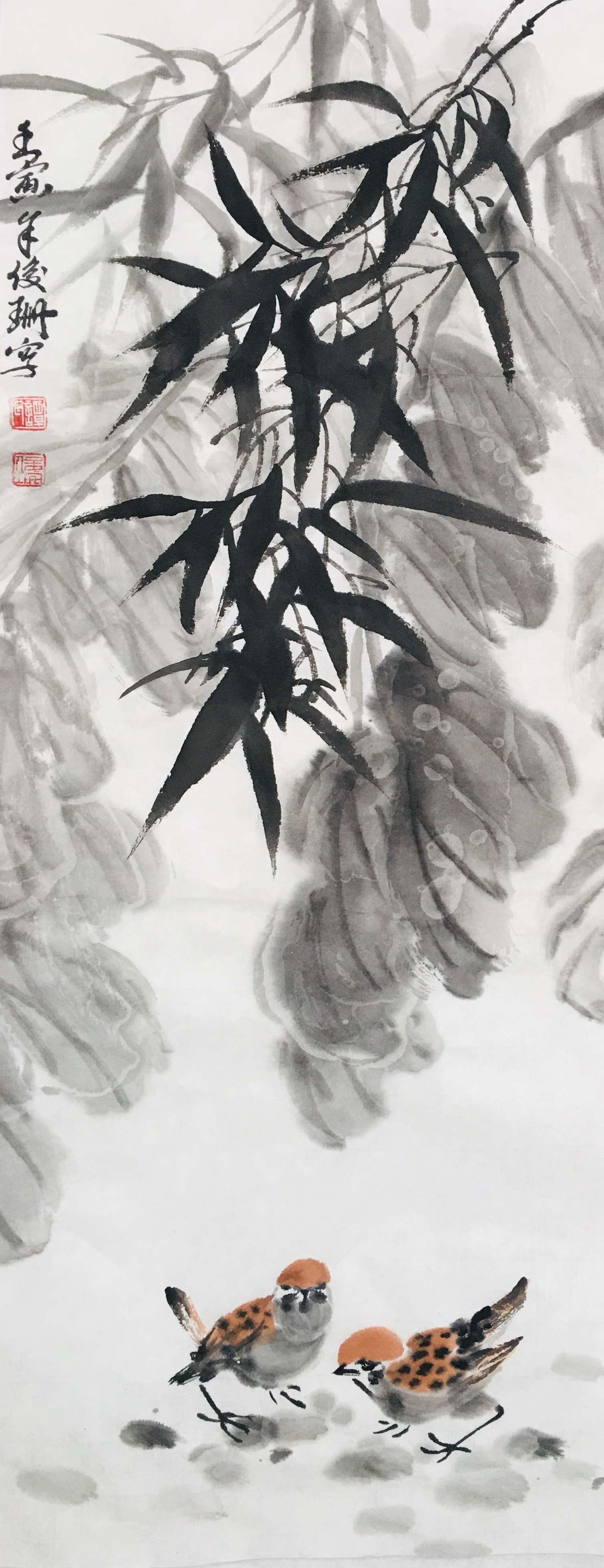 ">谭俊珊 祖籍湖北十堰,职业画家,齐白石再传弟子,中国书画家协会会员