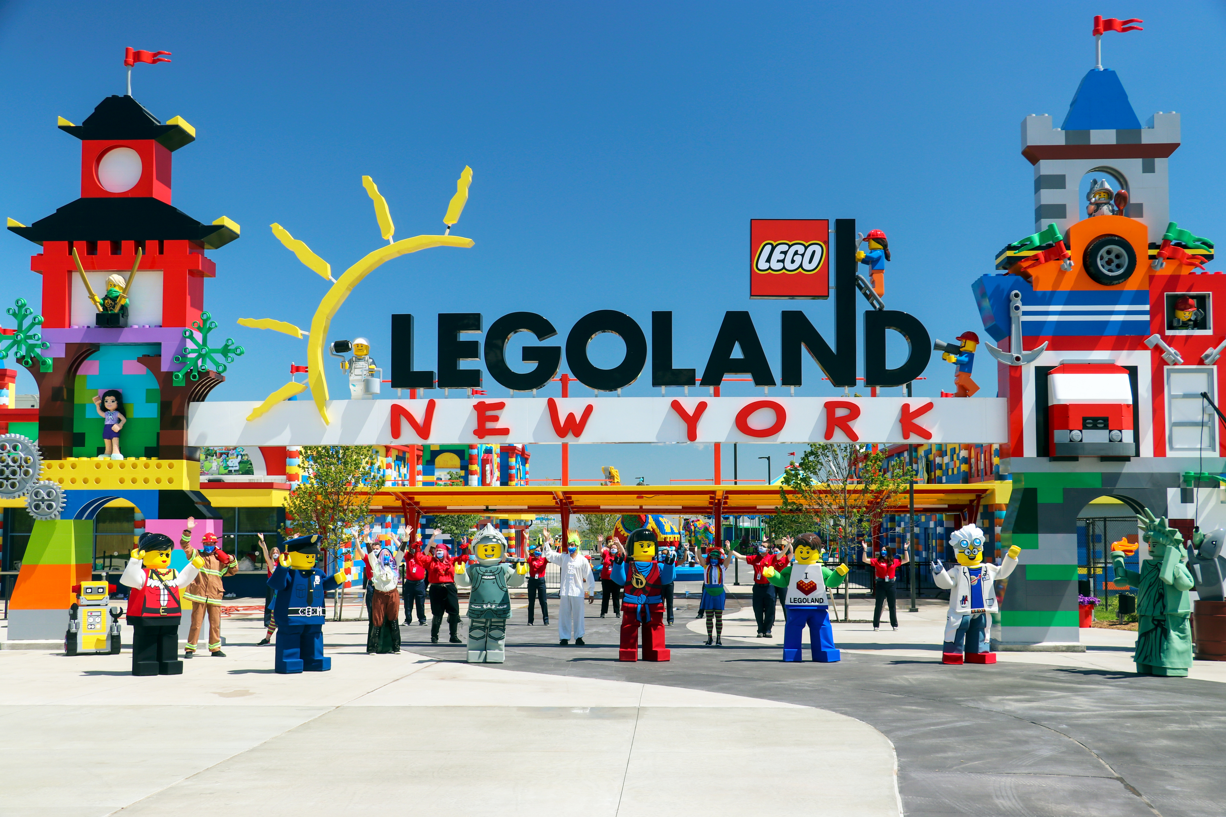  p>乐高乐园度假区是专门为2-12岁儿童和他们的家人设计的乐高主题