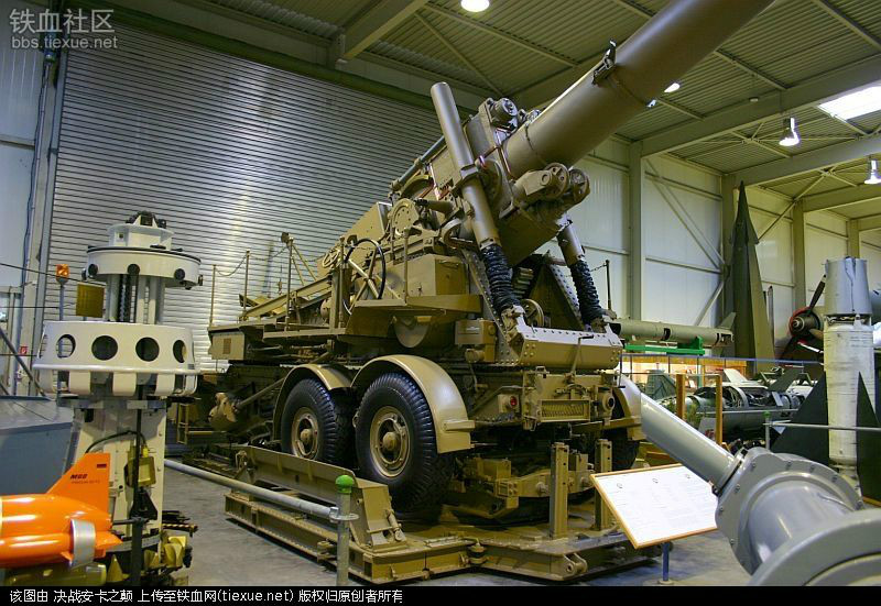 炮是1934年中期由德国的莱茵金属公司开始进行研制,1941年由克虏伯