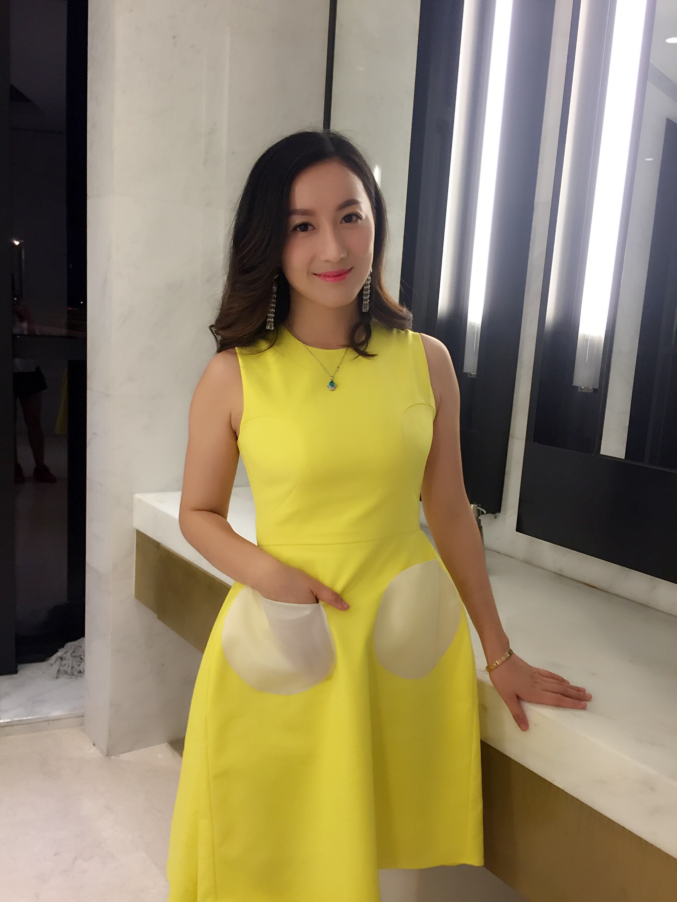 w7r9c0">徐佩璐,smg上海电视台东方卫视中心《世界爸妈说》节目主持人