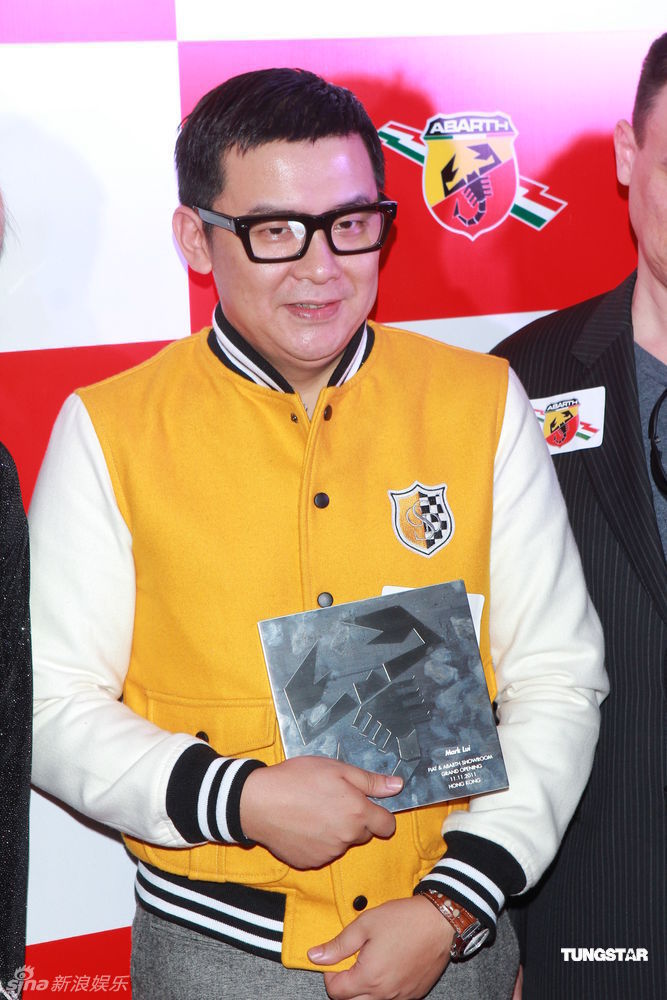  p>雷颂德(mark),1969年出生于 a target="_blank" href="/item/香港