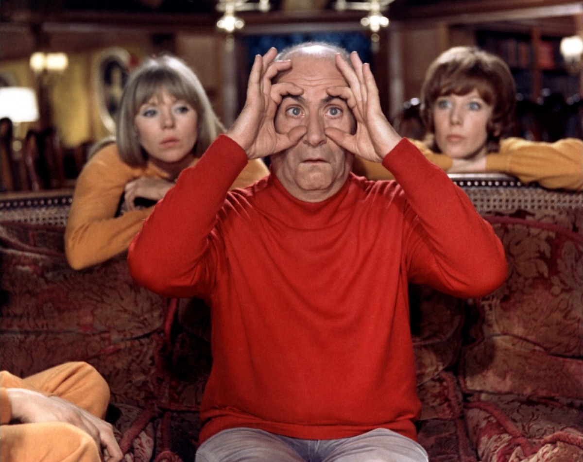 1914年7月31日-1983年1月27日),出生于西班牙,法国著名电影导演,演员