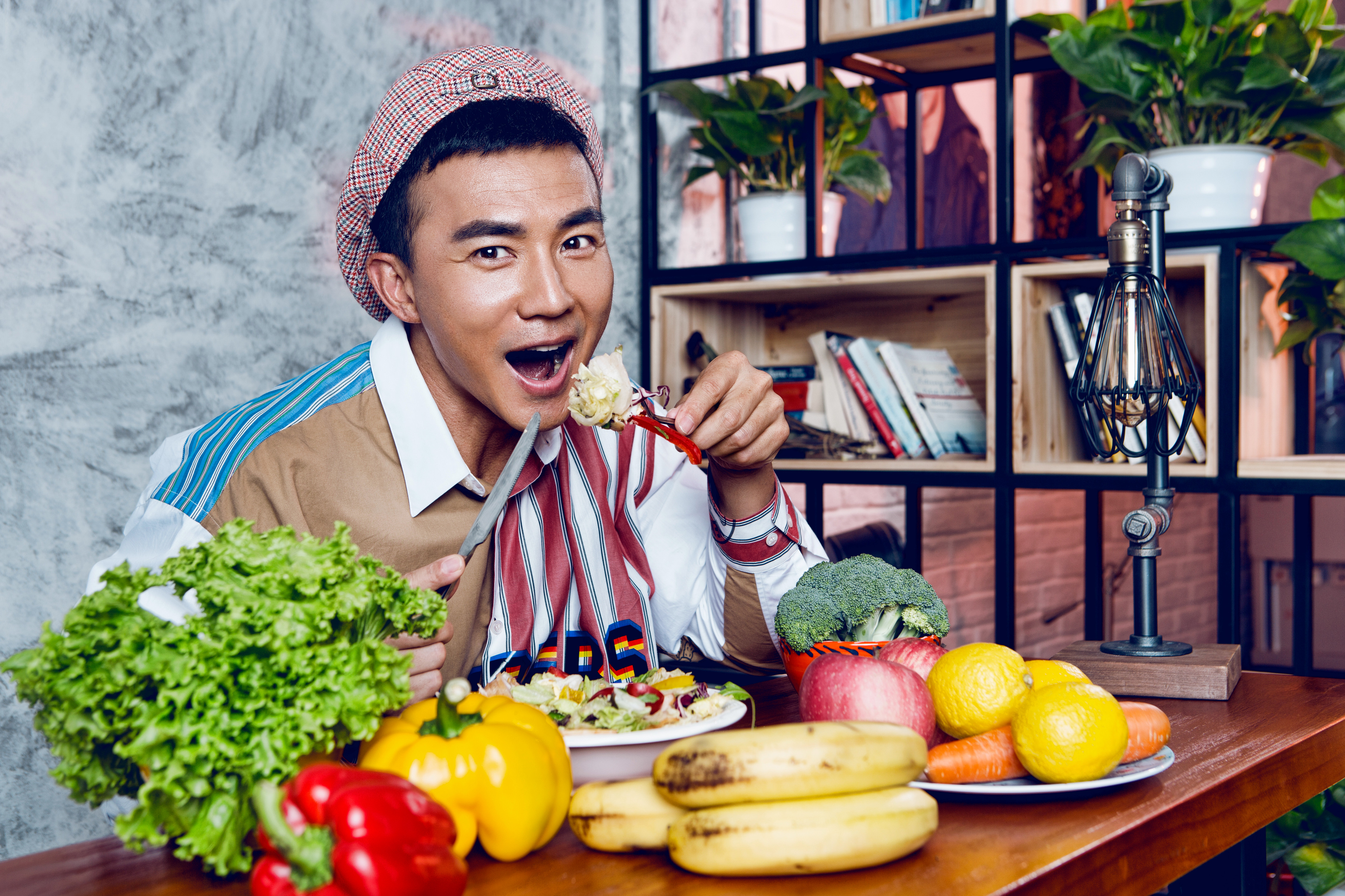  p>刘畊宏,1972年10月7日出生于台湾省高雄市,中国台湾男歌手,创作人