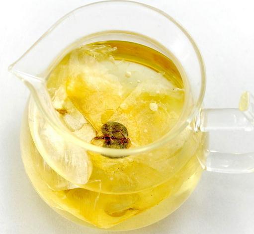  p>玉蝴蝶茶,原植物为 a href="#" data-lemmaid="393946">木蝴蝶 /a>