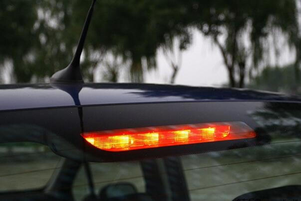 第三刹车灯