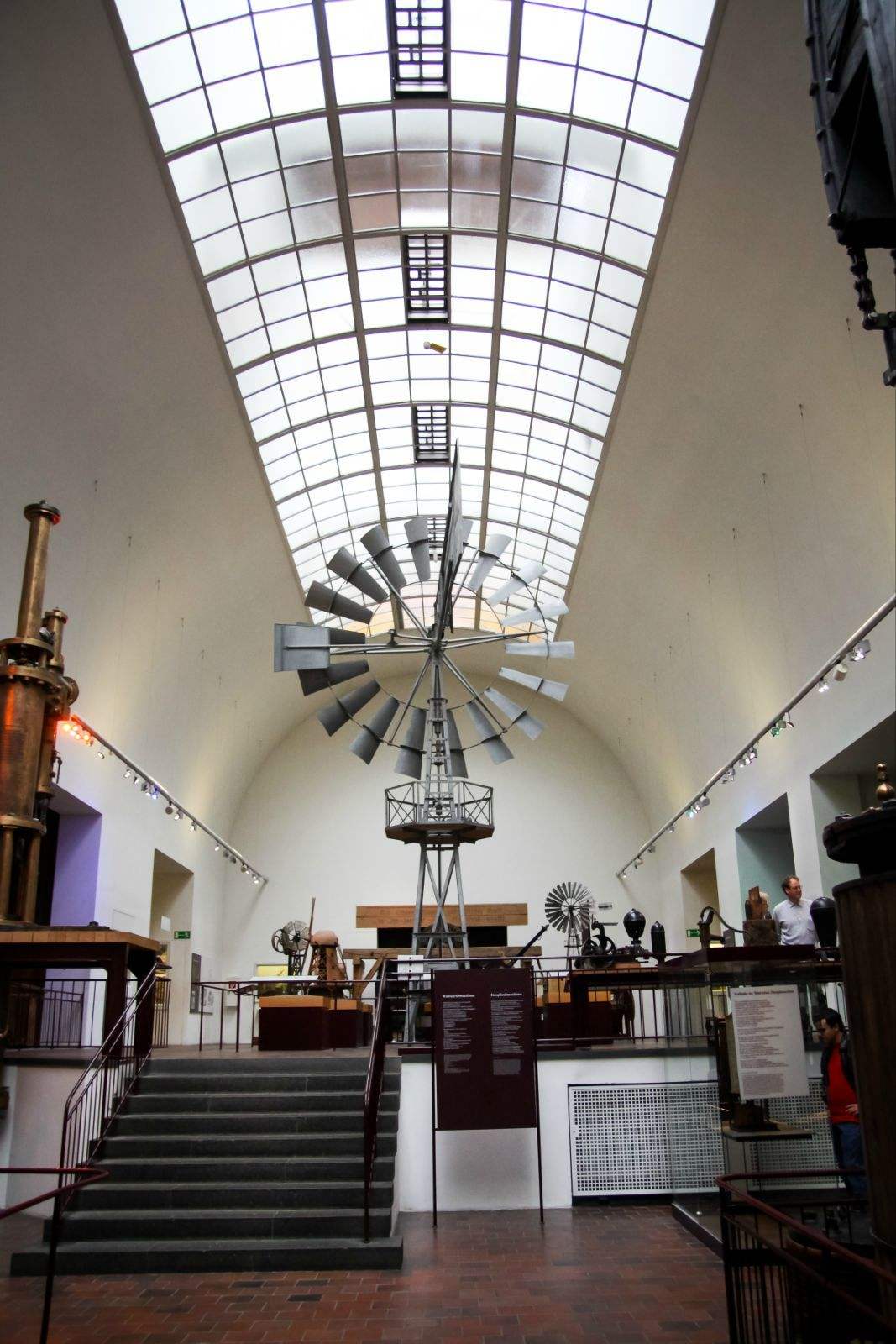  p>德意志博物馆(deutsches museum)是世界上最大的科技博物馆,也是