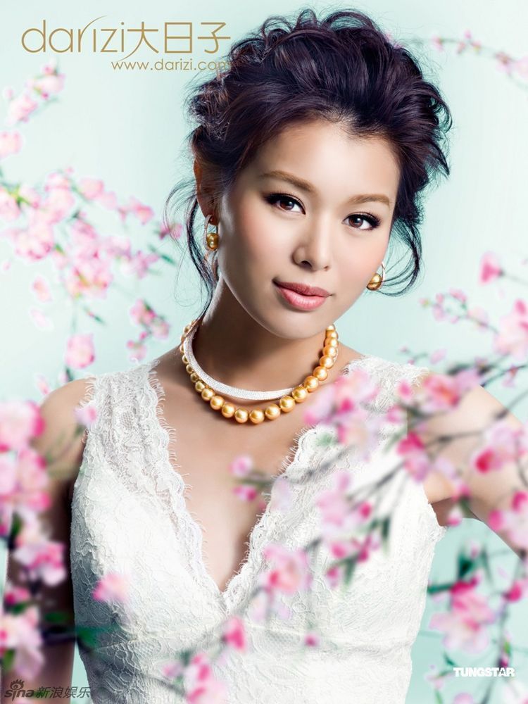 >胡杏儿 i>(myolie wu) /i>,1979年11月6日出生于中国香港,香港女演员