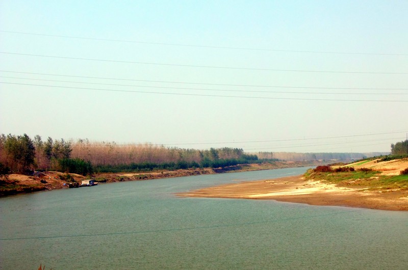 p data-id="go0ip4s8hd">东荆河,湖北东南部的河流,清称冲河,又名襄河