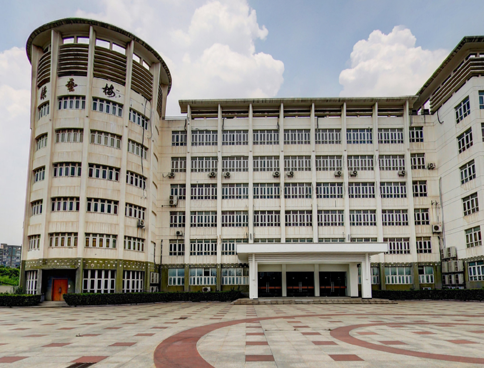  p>上海邦德职业技术学院(shanghai bangde college),位于 a target="