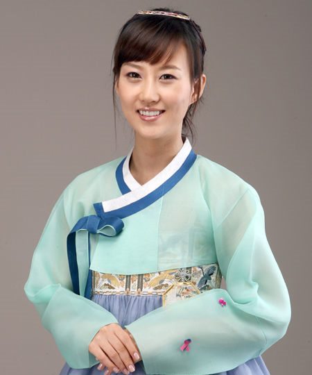  p>张润贞,1980年3月28日出生于韩国,韩国女歌手,毕业于 a target="