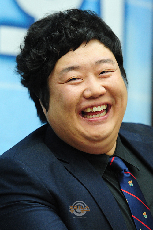  p data-id="gnasyla865">柳谭,1979年12月6日出生于韩国,韩国男演员