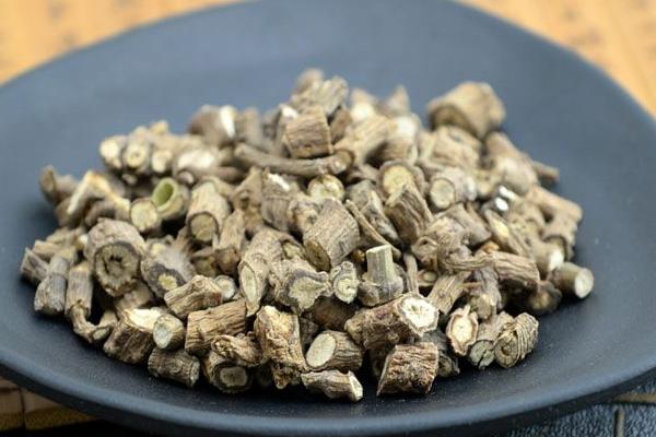 小柴胡名字的由来_百科TA说