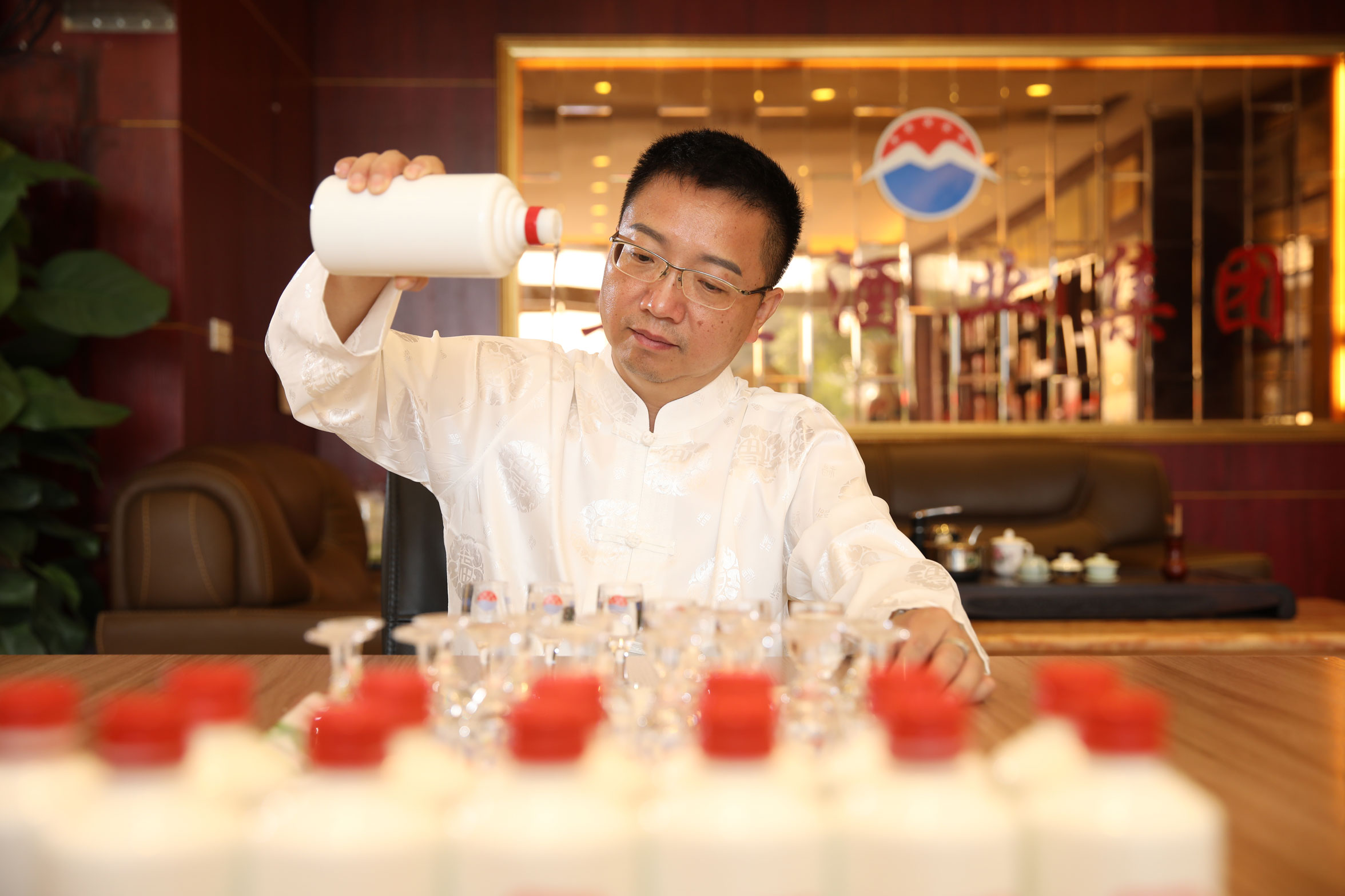  p>焦永权,男,汉族,中共党员,高级工程师,大专学历,贵州仁怀人, a