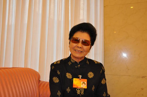  p>夏菊花(1937- ),女.安徽省安庆市潜山市人.