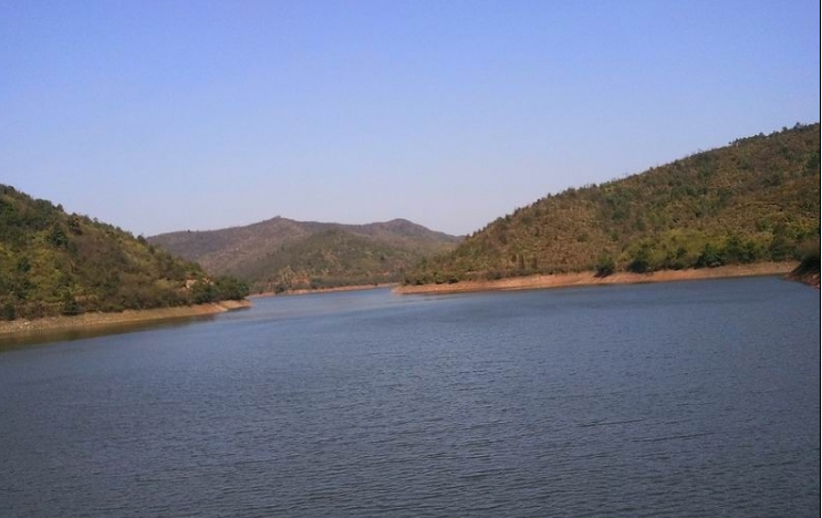  p>临川温泉风景区,位于 a href="#" data-lemmaid="215383">江西 /a>