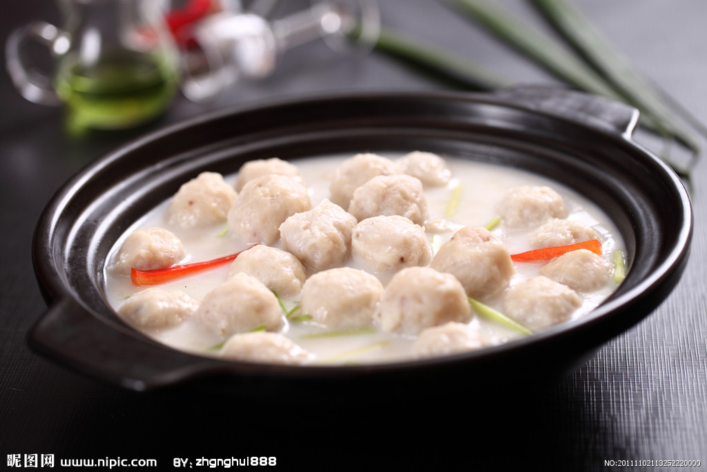 银丝鱼丸煲