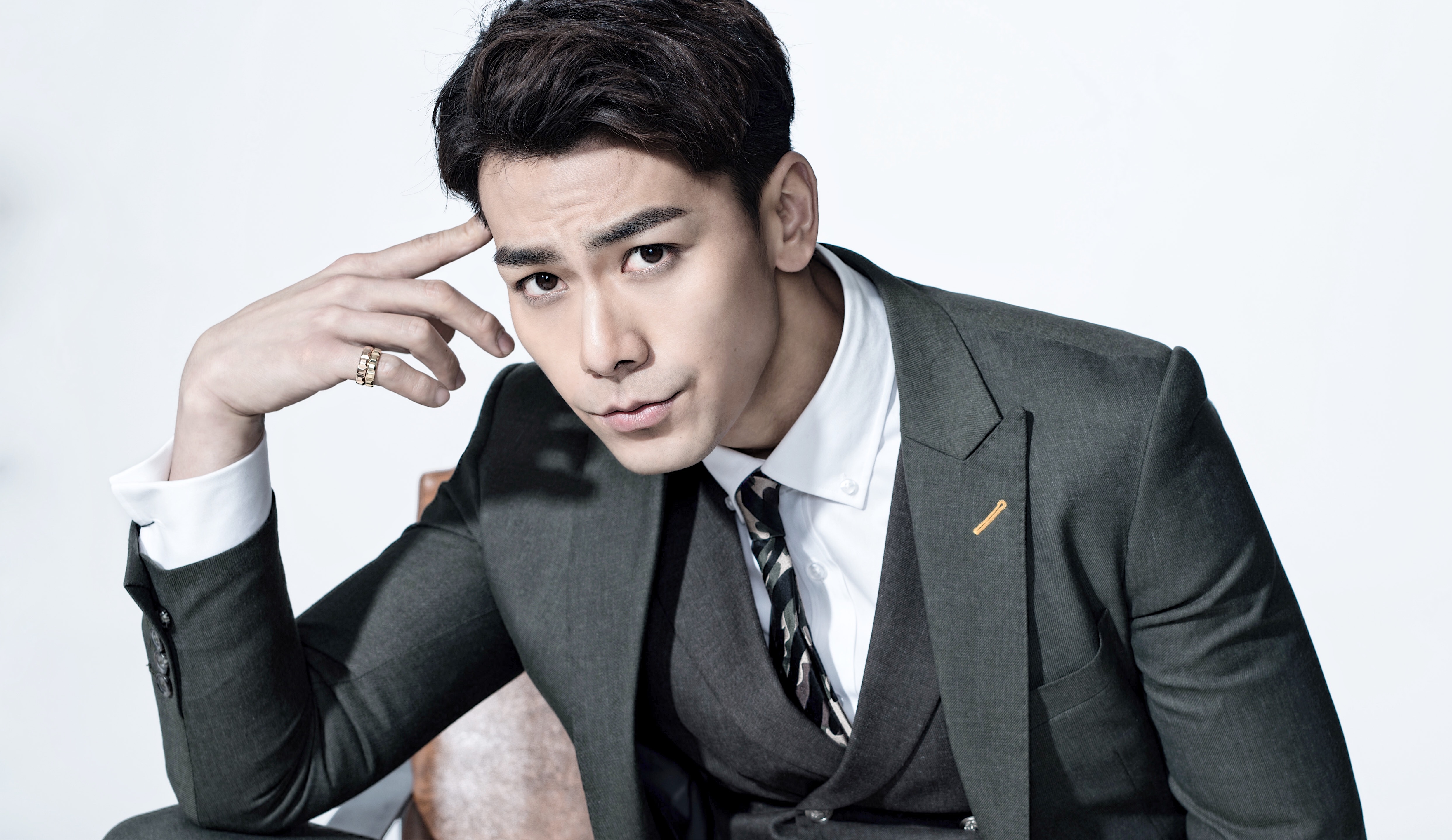  p>戴向宇,原名戴阳天,1984年12月27日出生于浙江省绍兴市,中国内地