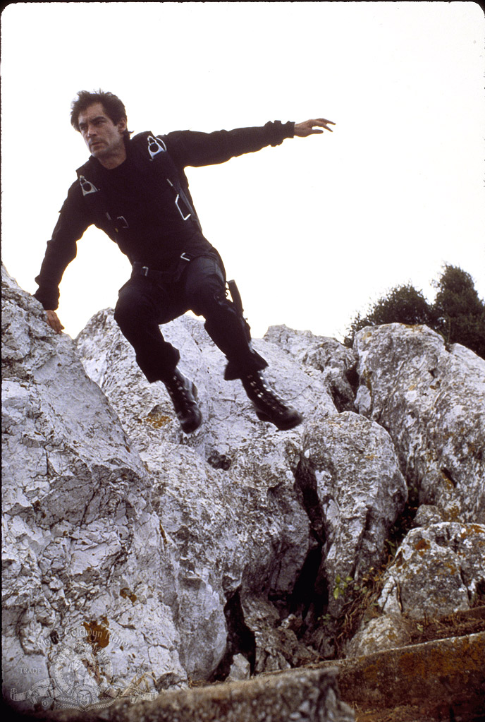  p>《007之黎明生机》是由 a target="_blank" href="/item/约翰