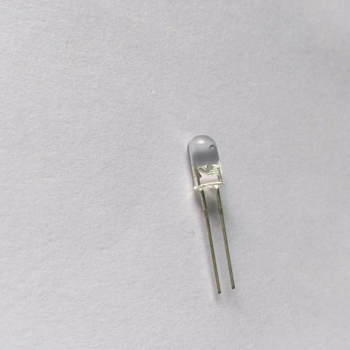  p>红外线二极管,由红外辐射效率高的材料(常用砷化镓 gaas)制成 pn结