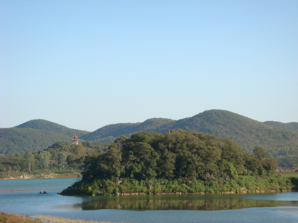 砚山浴仙湖