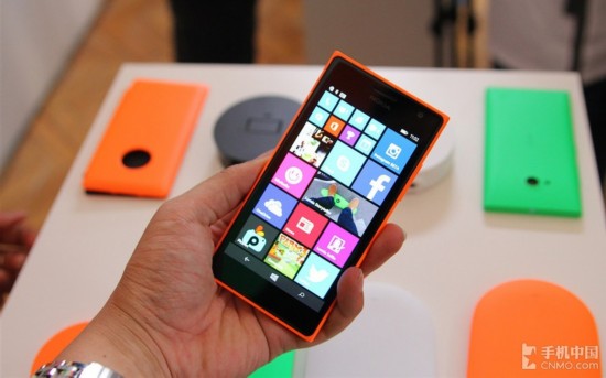 诺基亚lumia 735